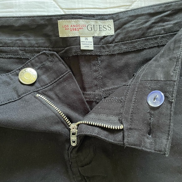 GUESS black shorts - Picture 3 of 10